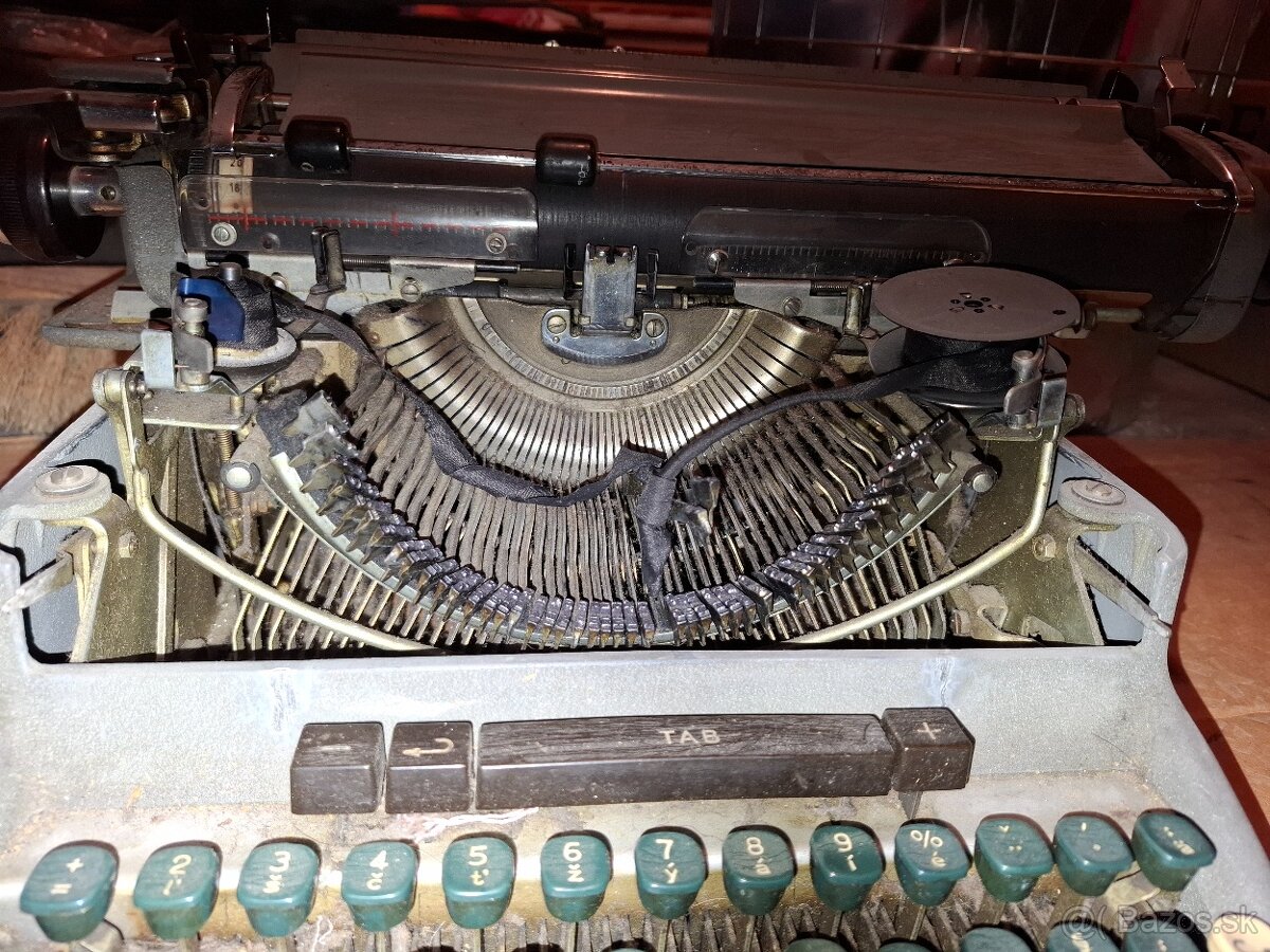 Pisaci stroj Nalezovy stav - 3
