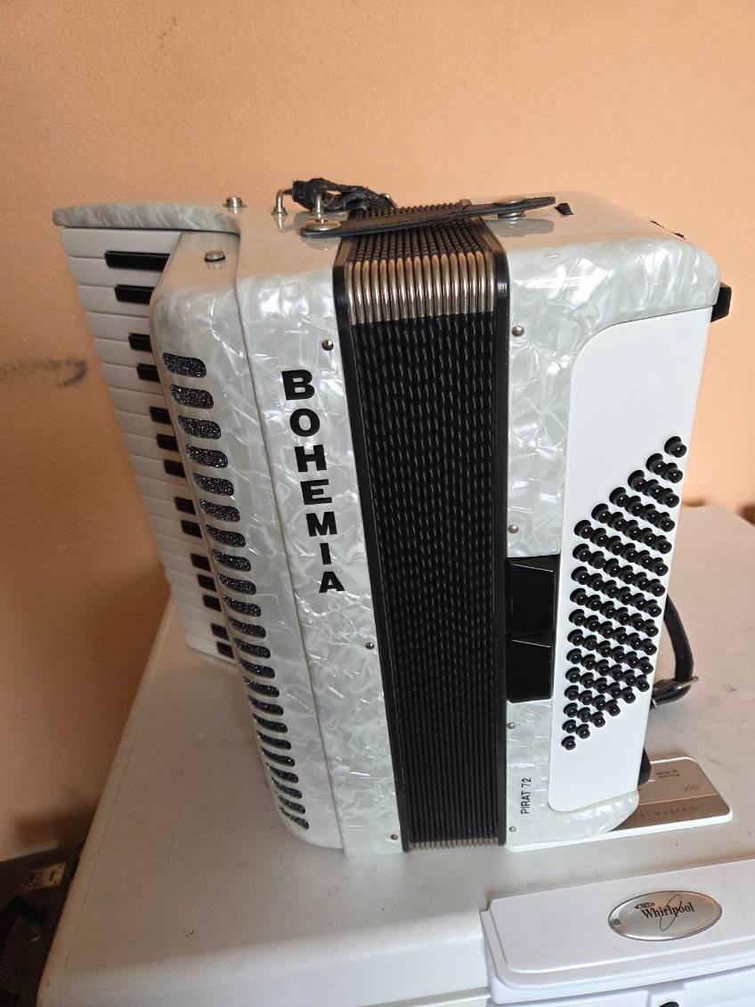 Predám akordeón Weltmeister - 3