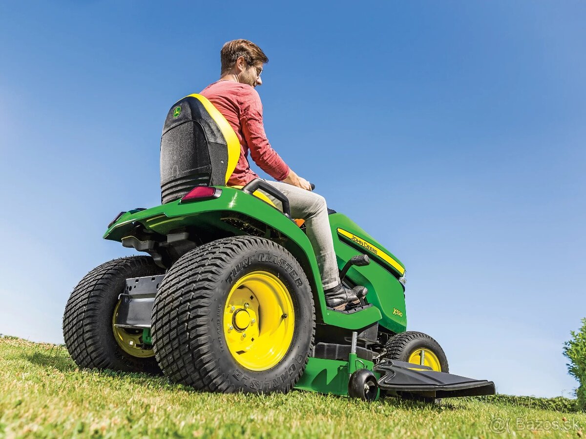 Traktorová kosačka John Deere X590 - 3
