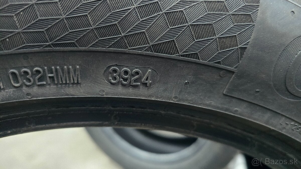 215/55 R17 - 3