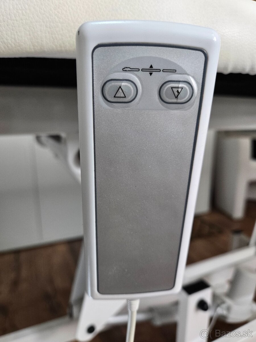 Predám elektrický masérsky stôl - 3