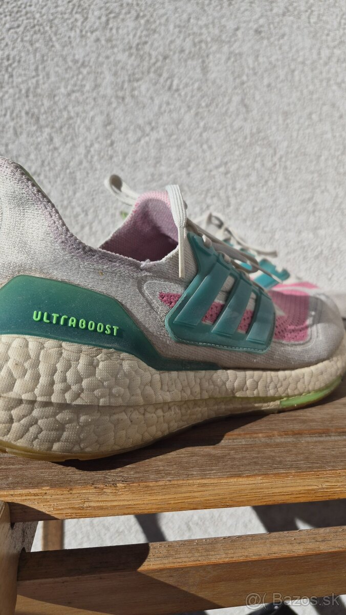 ADIDAS ULTRABOOST 21 - 3