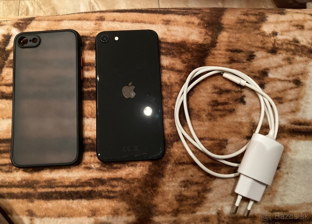 Apple iPhone SE 2020 128GB s príslušenstvom - 3