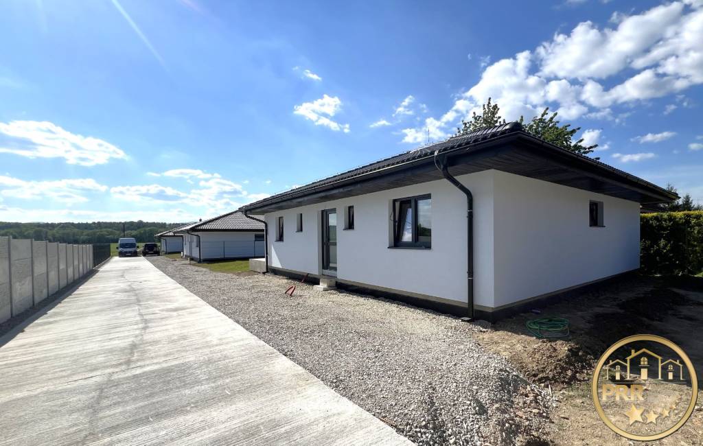 BUNGALOVY S FOTOVOLTIKOU A TEPEL.ČERPADLOM v obci Podlužany - 3