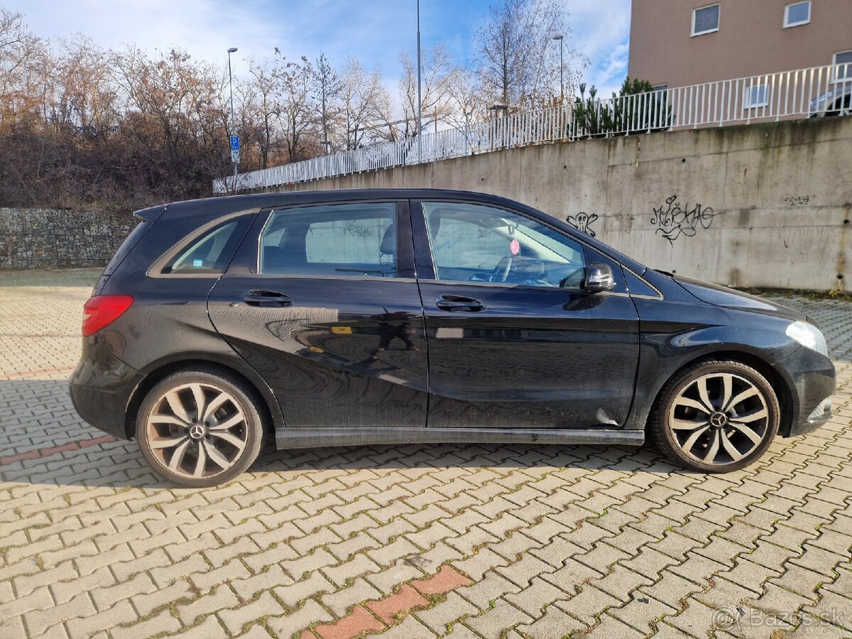Mercedes-Benz B 180 CDI - 3
