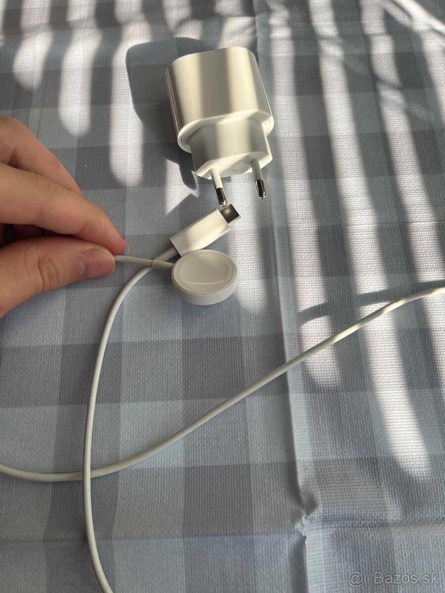 Apple Watch SE 2. generácie 44mm GPS - 3