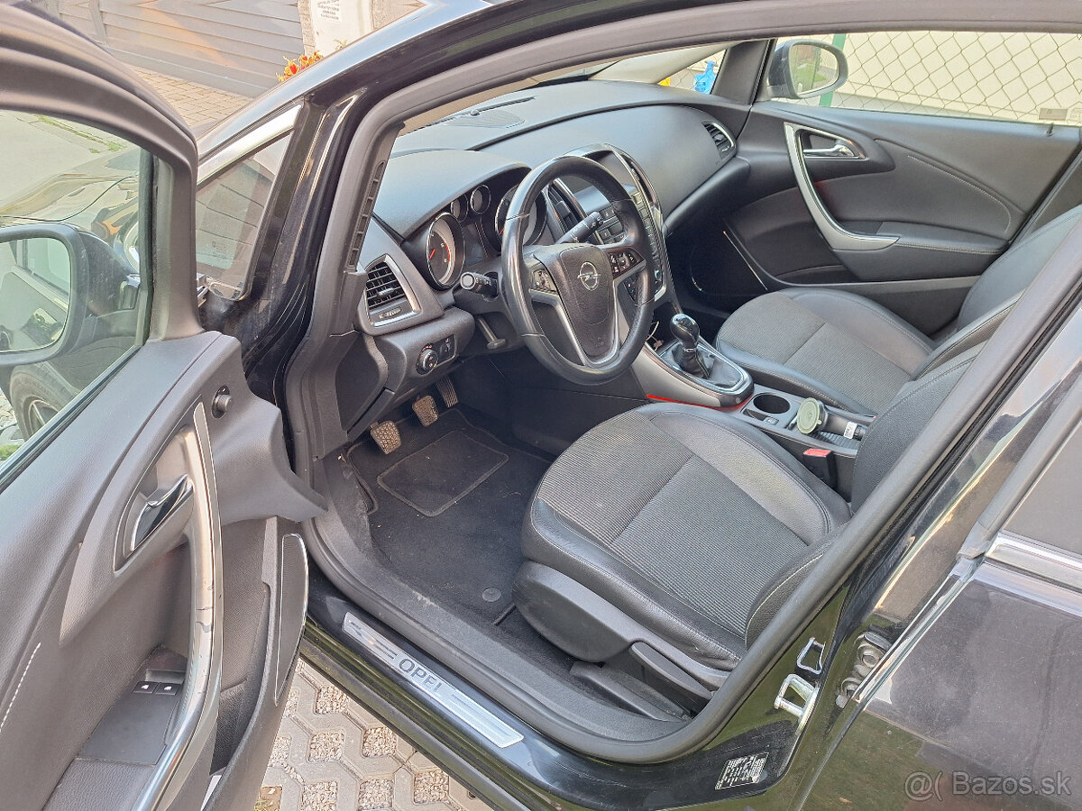 Opel Astra J 2,0 CDTi 118 kW - 3