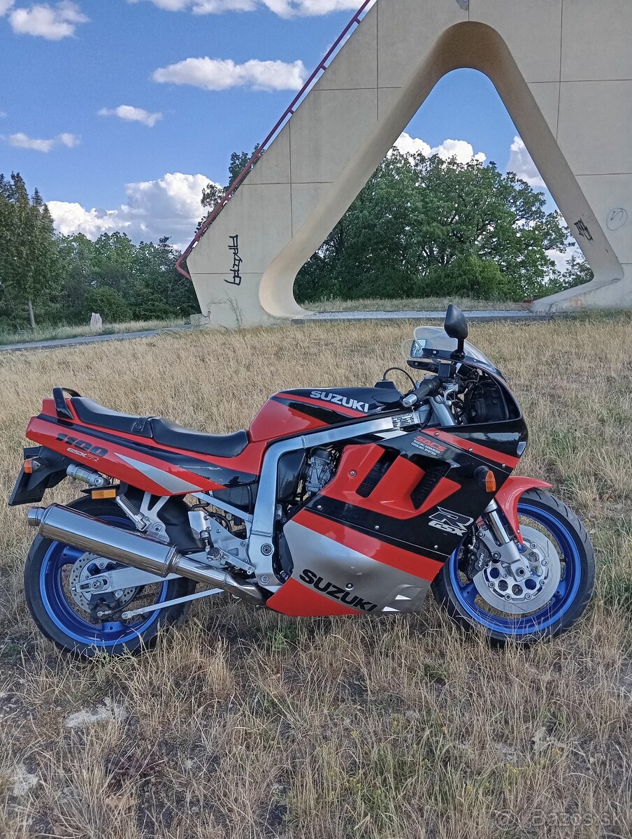 Suzuki GSX-R 1100 - 3