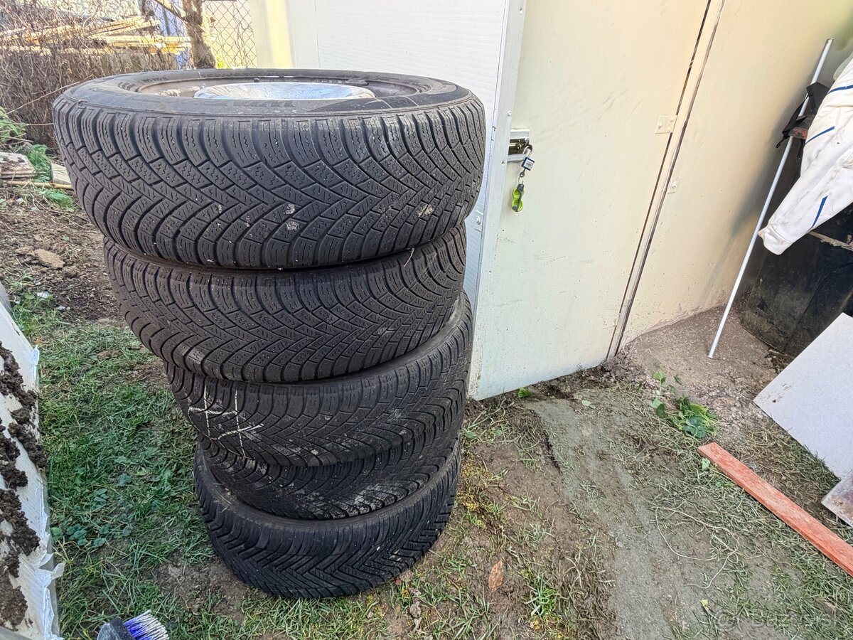 Zimné pneumatiky 195/65 R15 na plechových diskoch 5×112 - 3