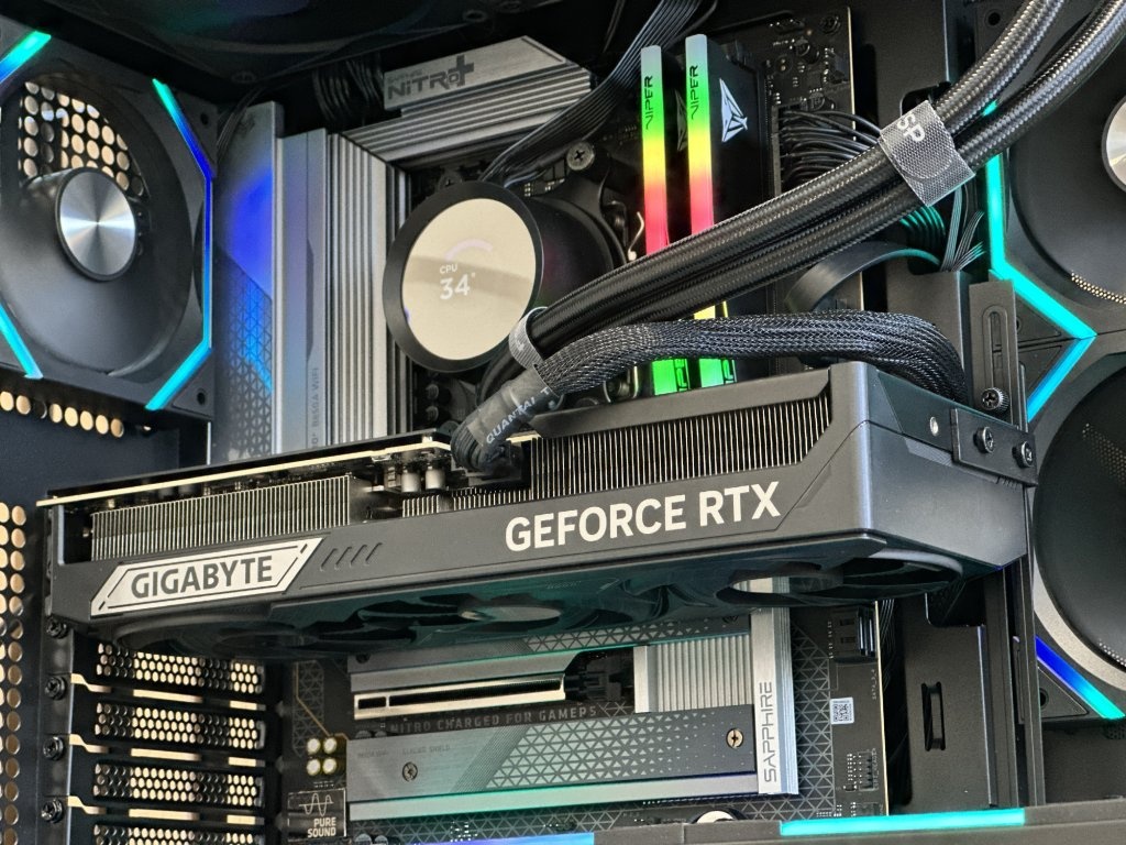 ◼️Ryzen 7 9800x3D•RTX 5080 16GB•32GB RAM, 2TB SSD•1000W - 3