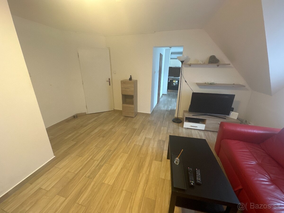 Prenájom 2-izbového bytu v centre mesta - 3