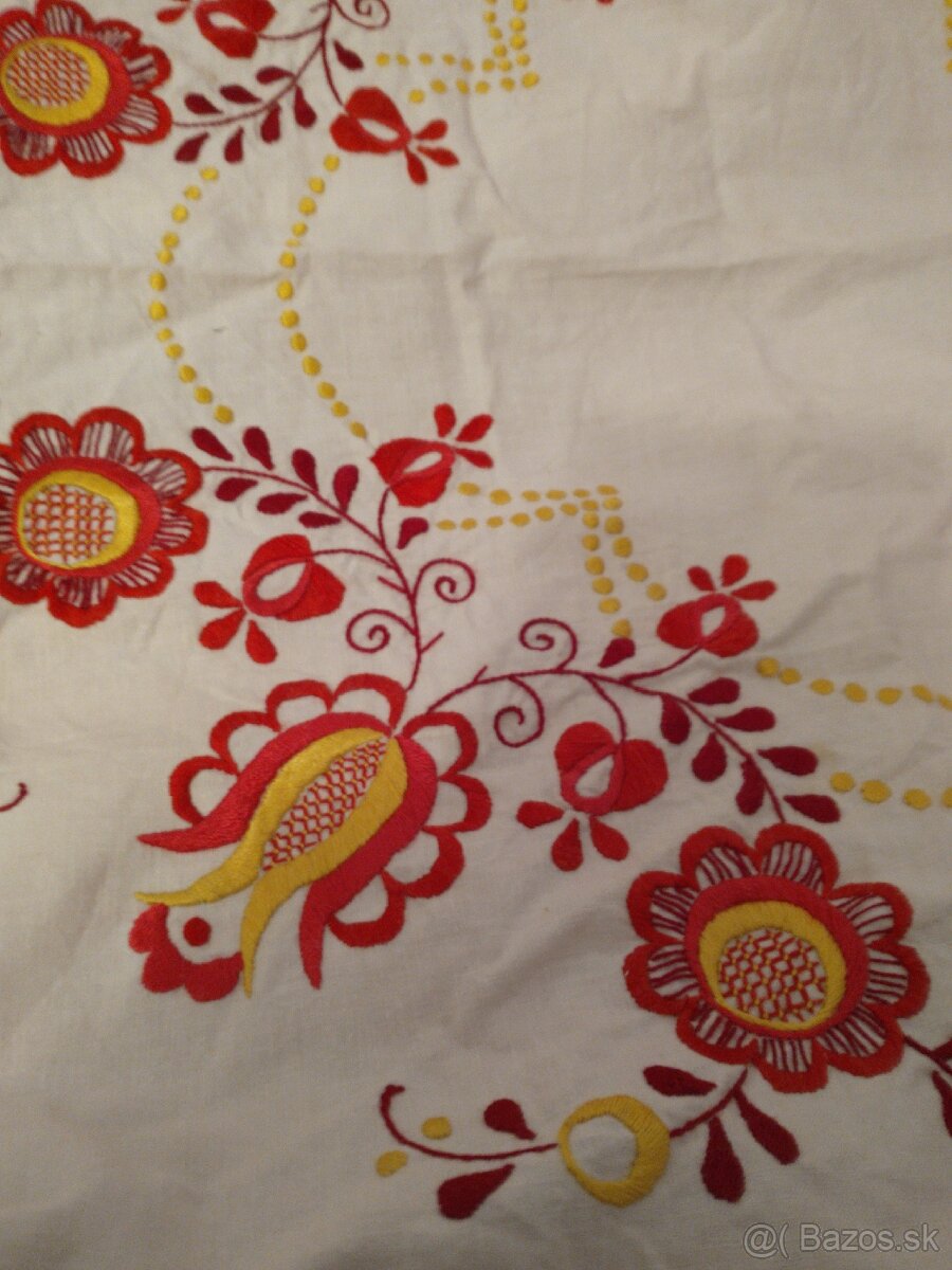 Retro vyšívané obrusy 2 - 3