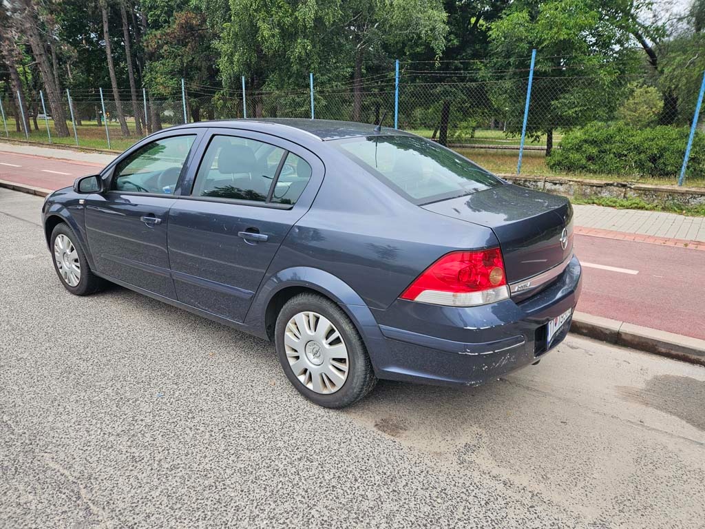 Astra 2007 Sedan H - 3