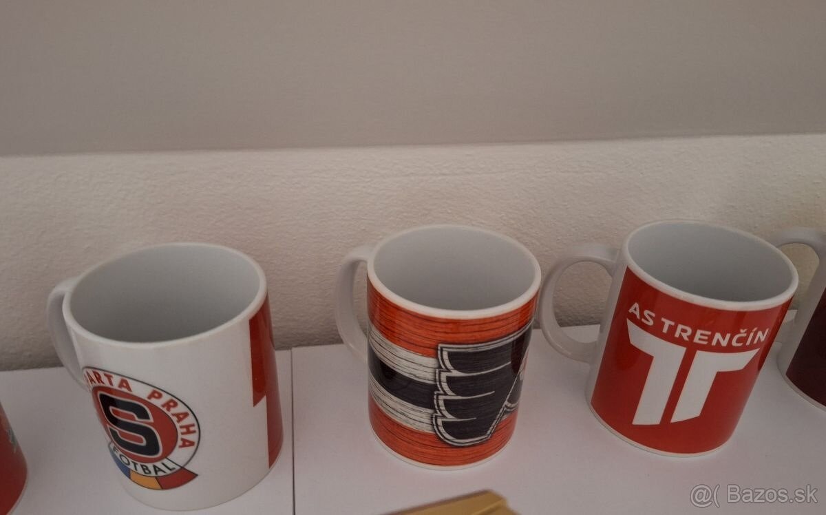 Zberatelske hrncek futbal hokej klub2 - 3