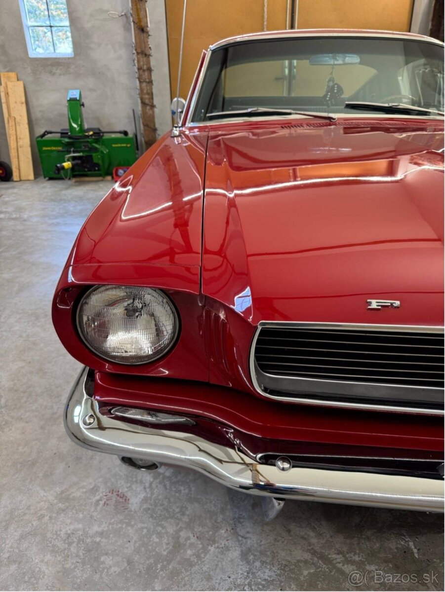 Ford Mustang Fastback z roku 1966 V8 Cruise-O-Matic - 3