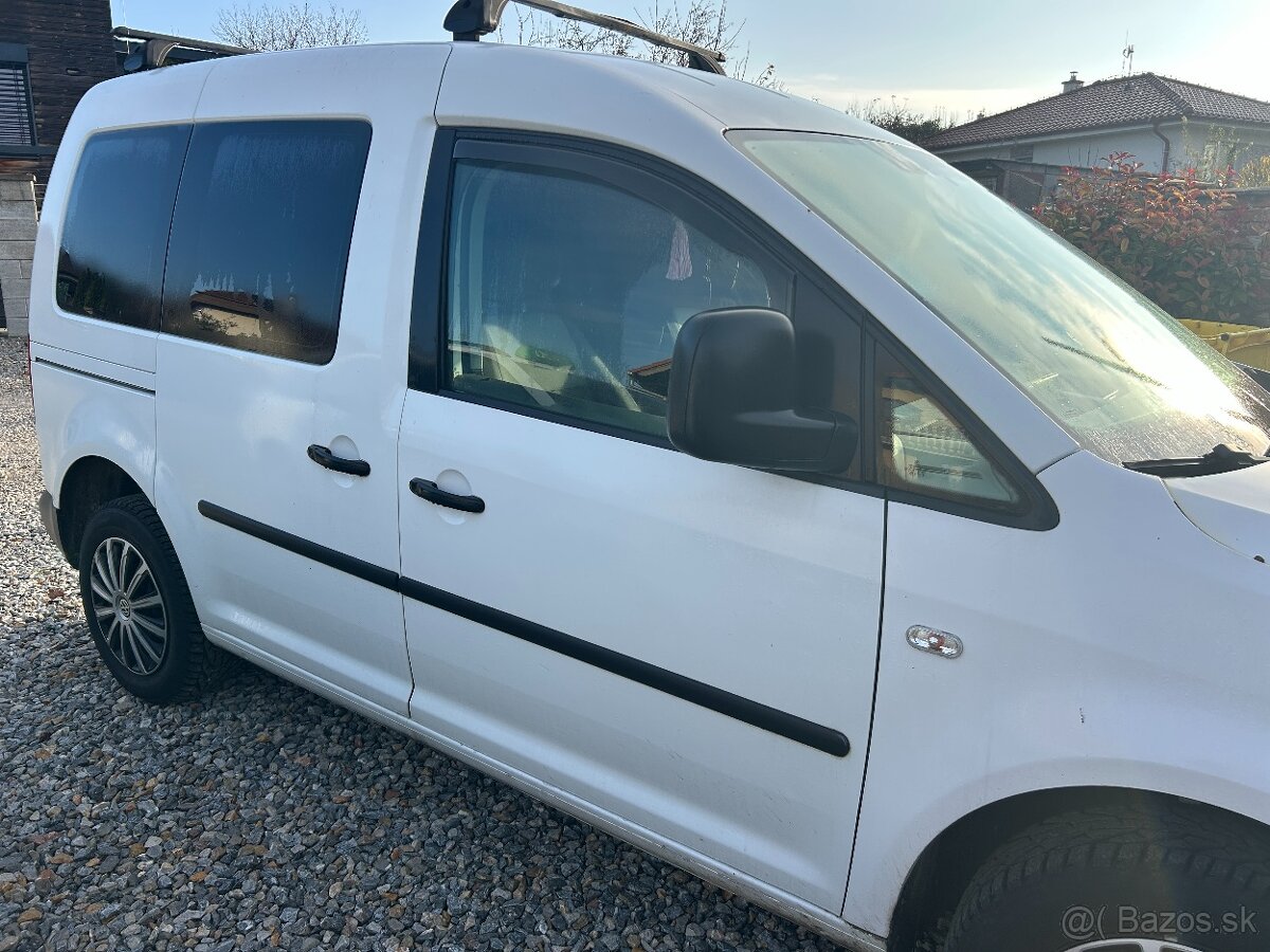 Predám VW CADDY 2012 - 3