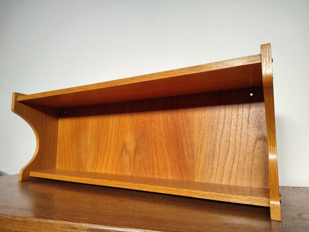 Rustikální police,nábytek s příbehem. - 3