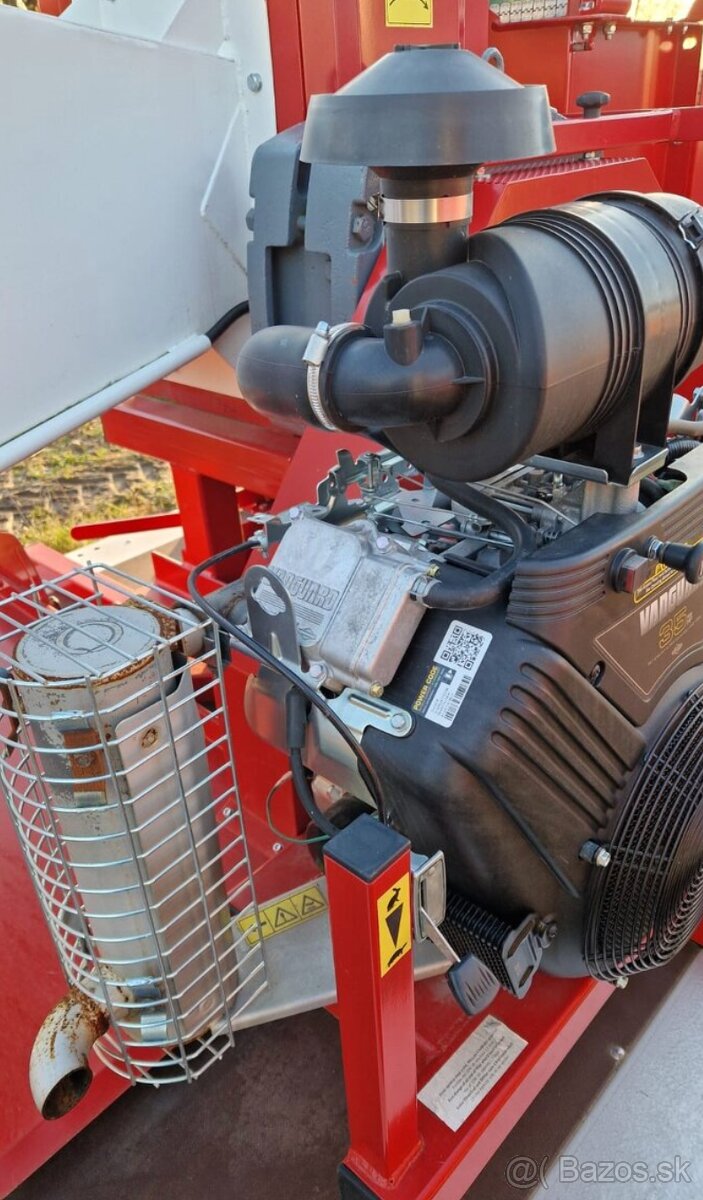 Štěpkovač (špalíkovač) URBAN SMH110 - 3