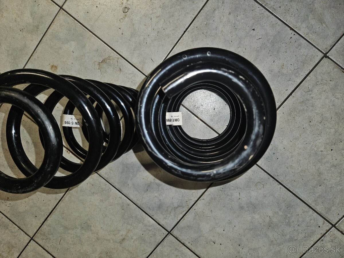 Zadné pružiny FJ Cruiser - 3