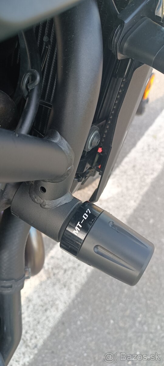 Yamaha MT 07 - 3
