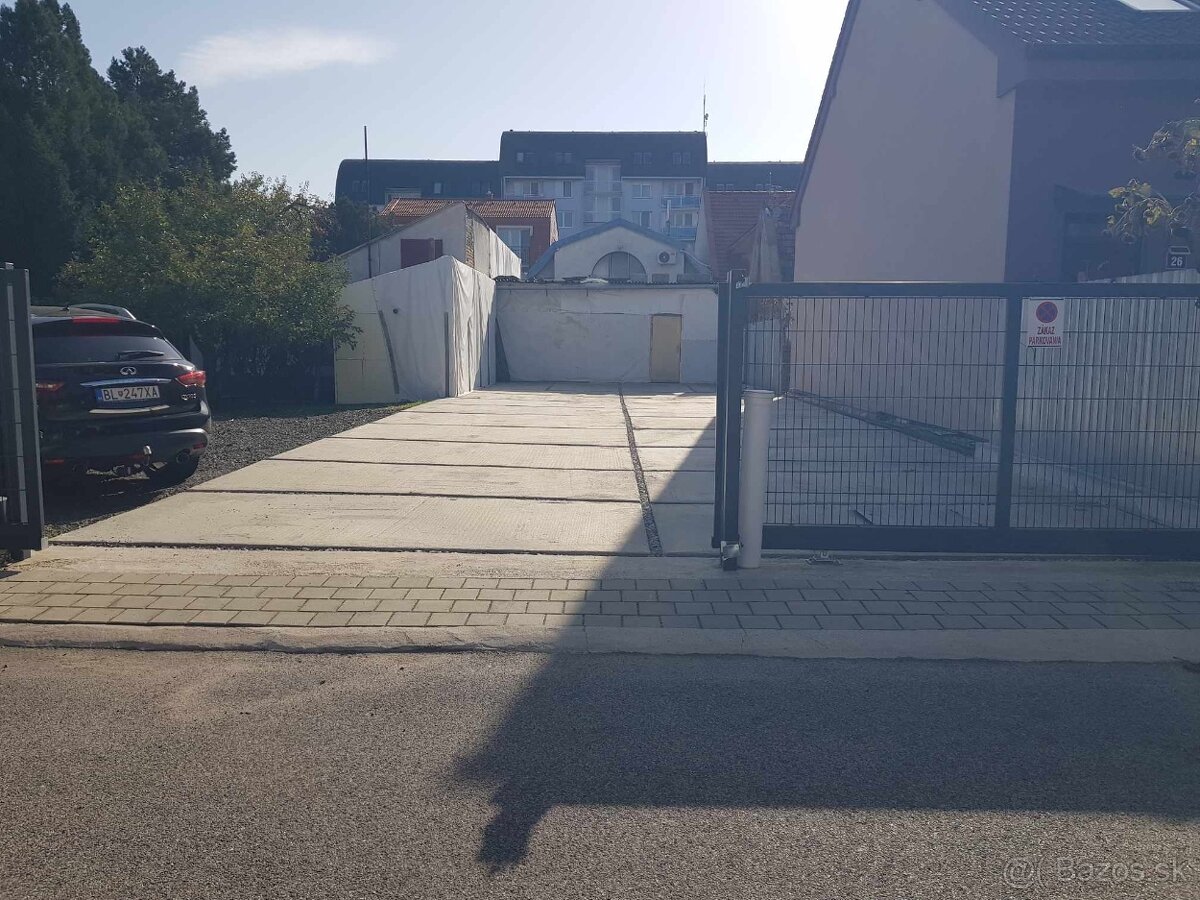 Stavebný pozemok - RUŽINOV - TRNÁVKA - 3