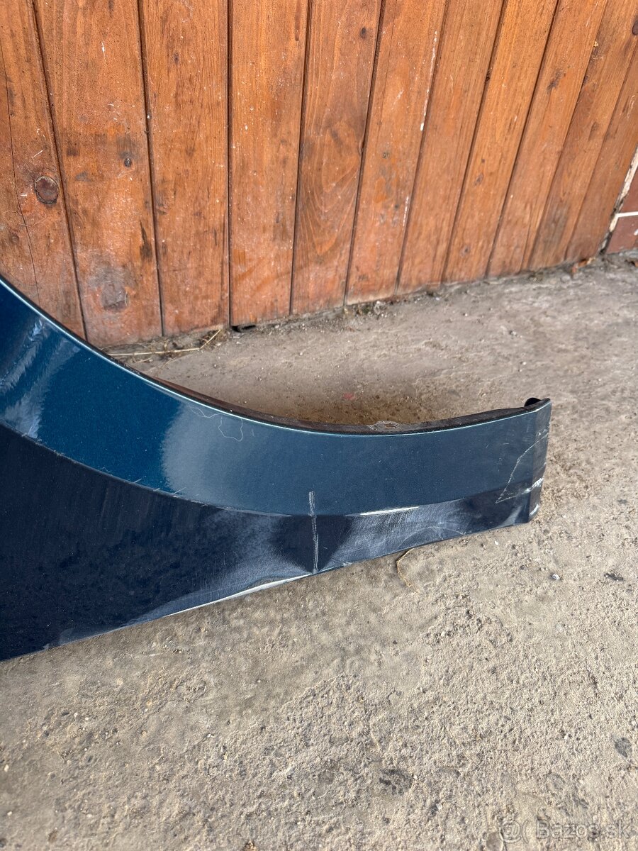 Škoda Superb III 3 2015- pravý blatník - 3