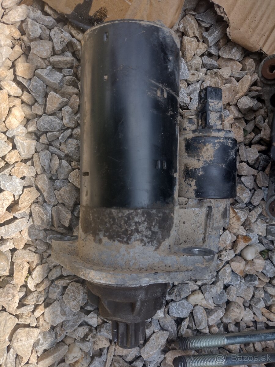 Štartér 1.9 TDI 85kw AJM 4motion golf 4 - 3