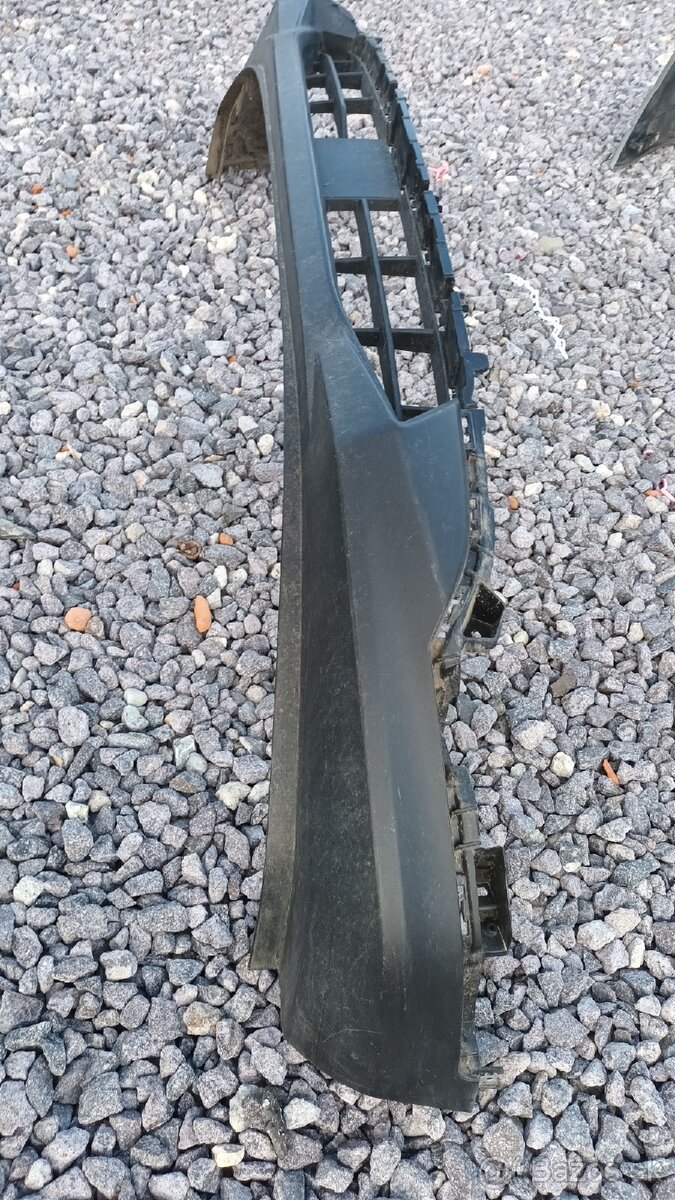 spodnú časť predného nárazníka, korando IV - 3