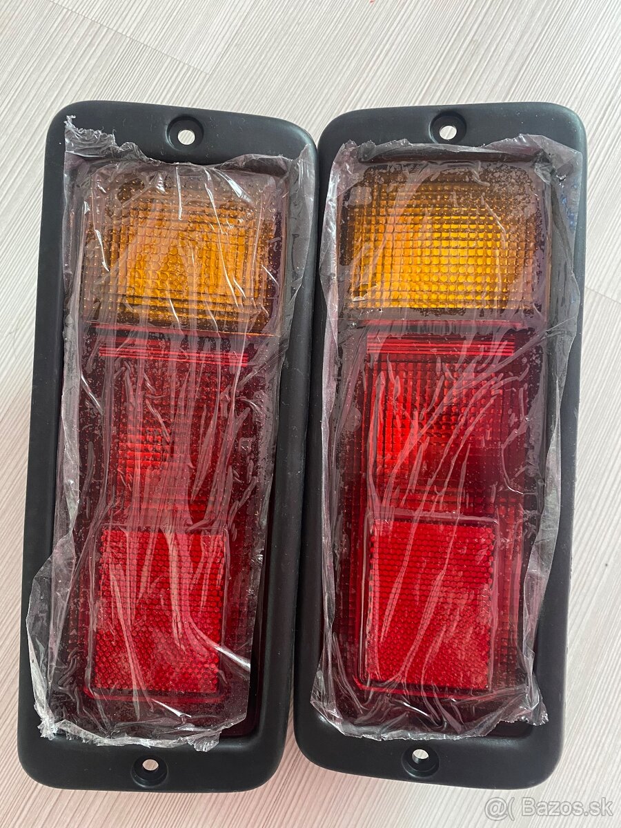 Mitsubishi Pajero II zadne svetla - 3