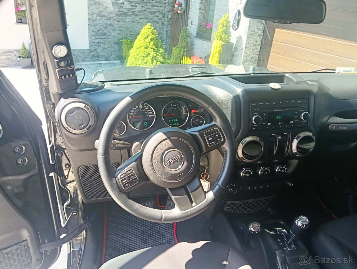 Jeep Wrangler 2.8 SPORT 4X4