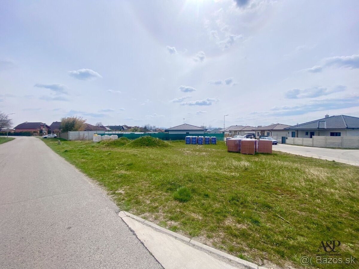 Stavebný pozemok - v novovybudovanej časti obce Dojč - 3