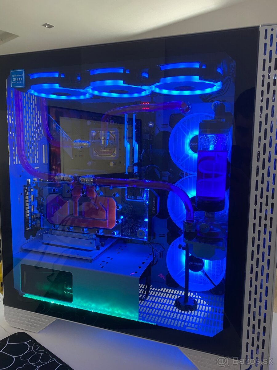 Predám vodou chladený PC + monitor - 3