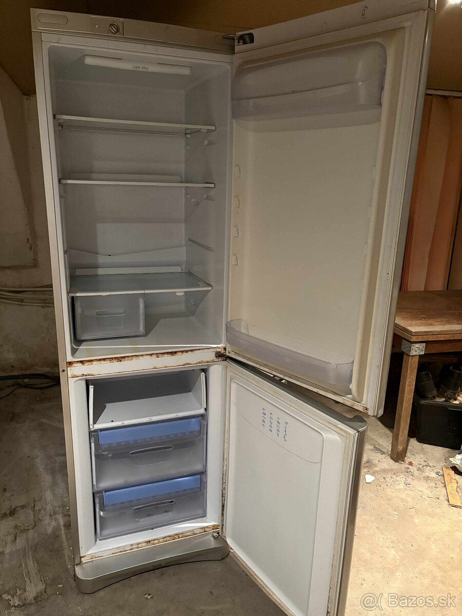 Chladnička s mrazničkou - 3