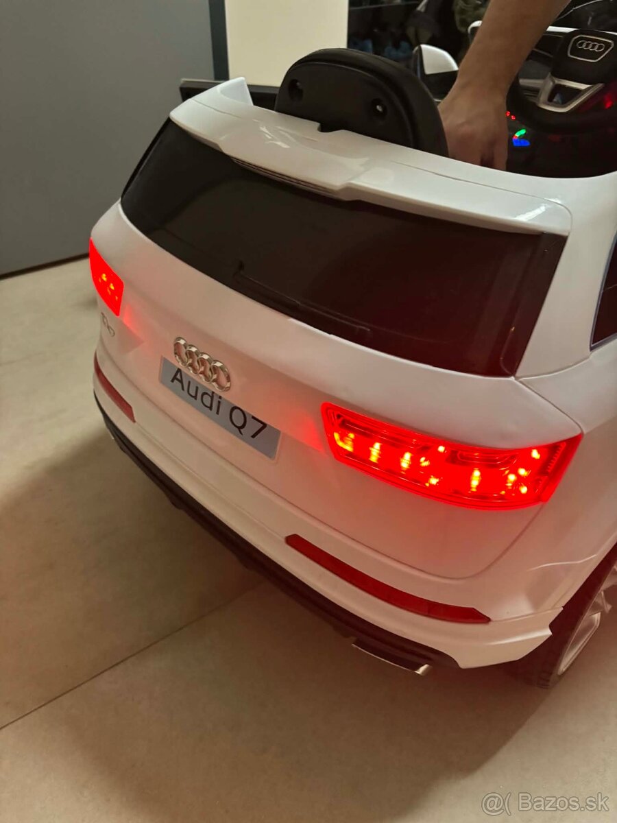 Elektricke auticko Audi Q7 - 3
