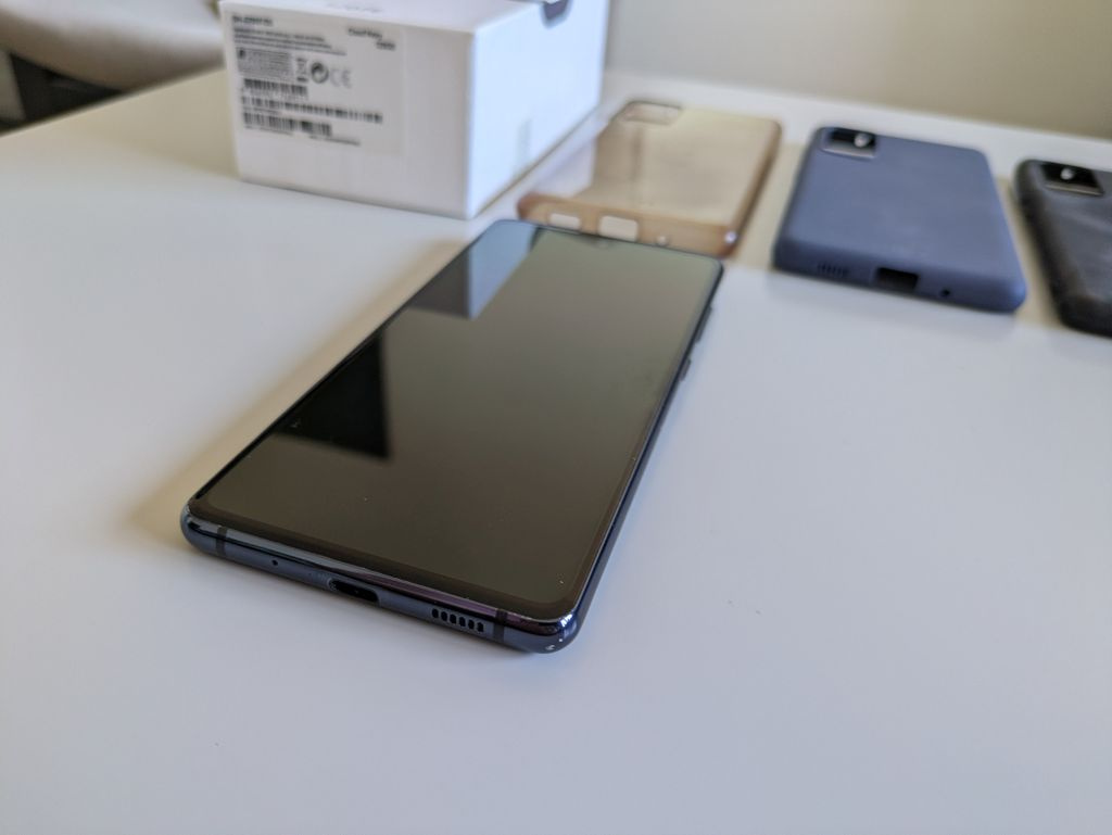 Predám Samsung Galaxy S20 FE - 3