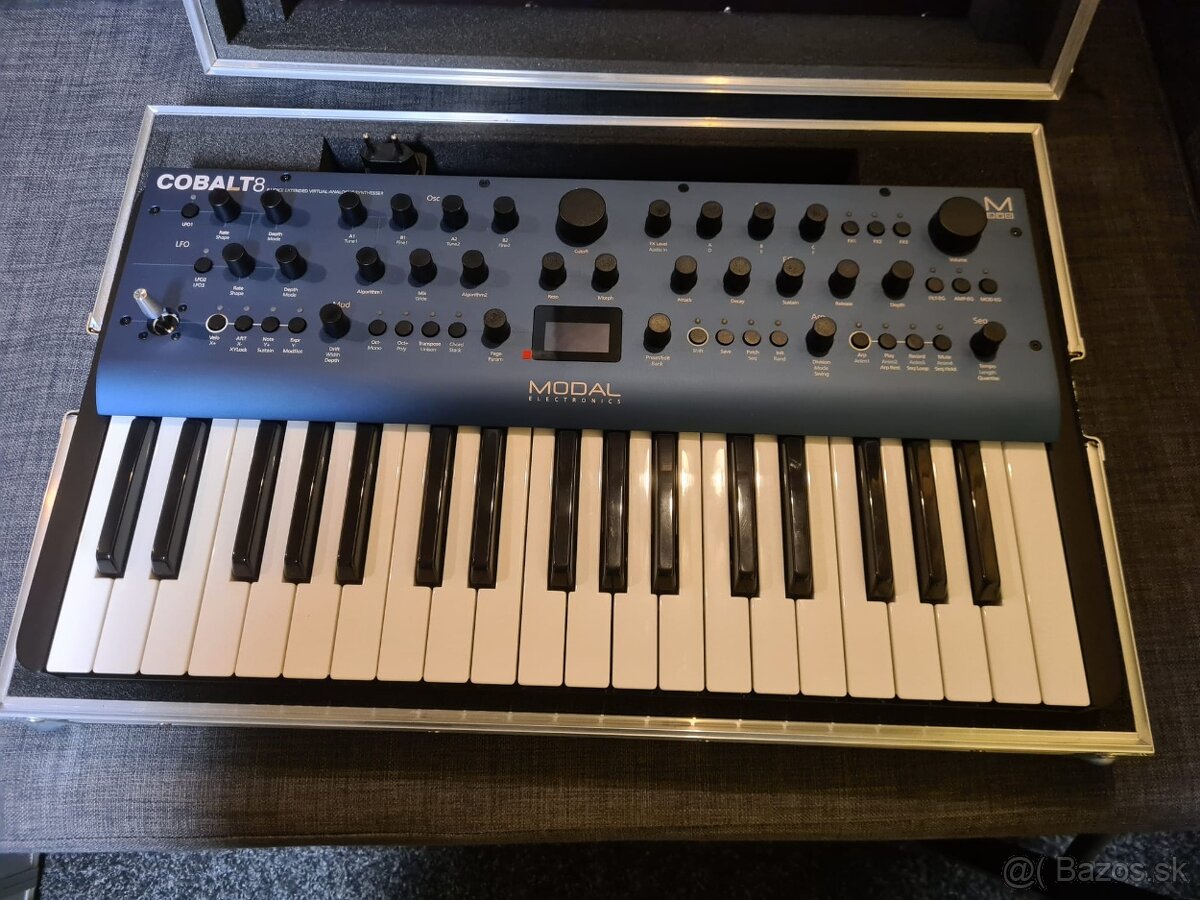 Modal Cobalt 8 + case THON - 3