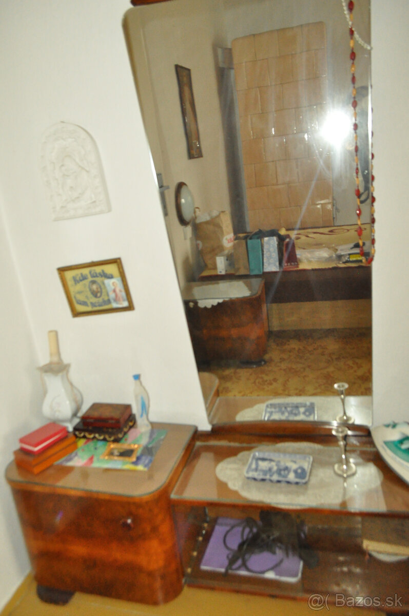 Skrine, nočné stolíky - 3