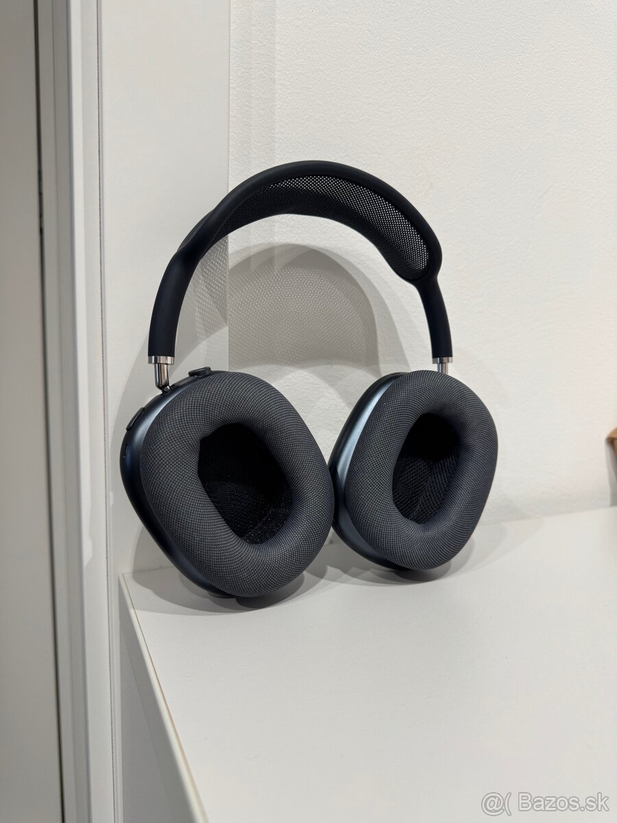 AirPods Max - Black - 3