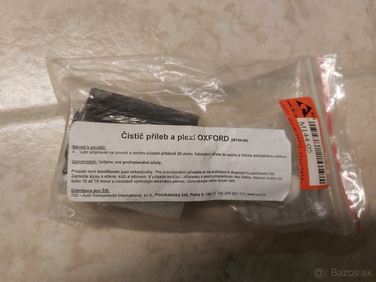 Čistič plexi/plast - 3