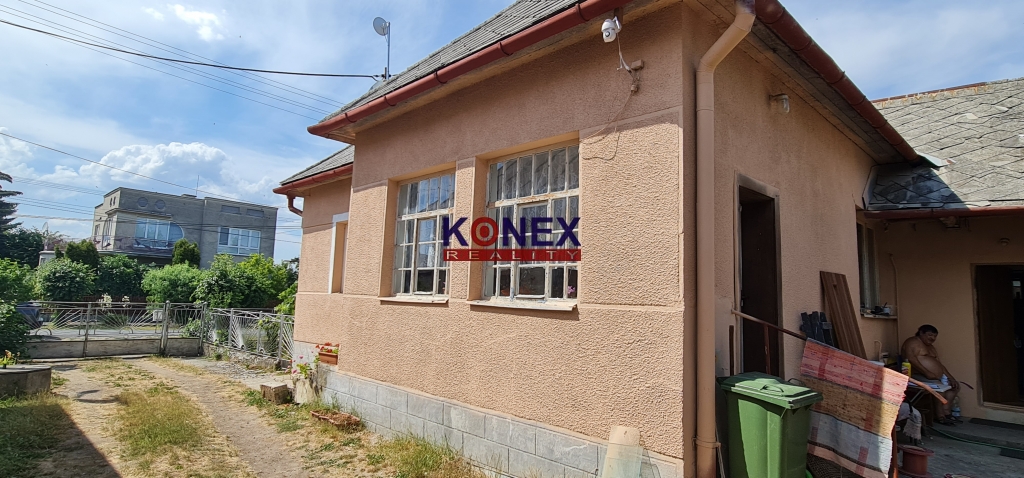 NA PREDAJ Pekný rodinný dom - Ostrov - 3