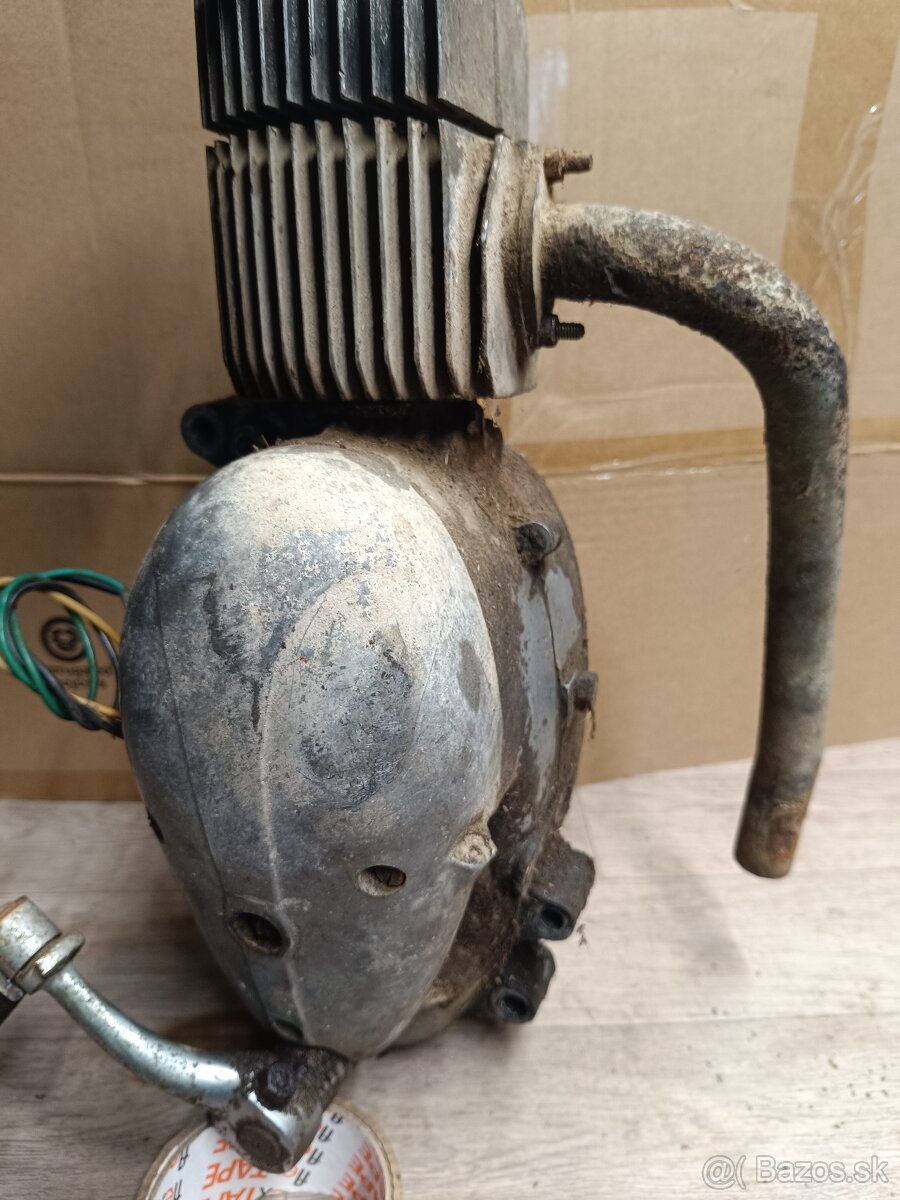 Motor Jawa pionier 05 + orig. Štítok DE - 3