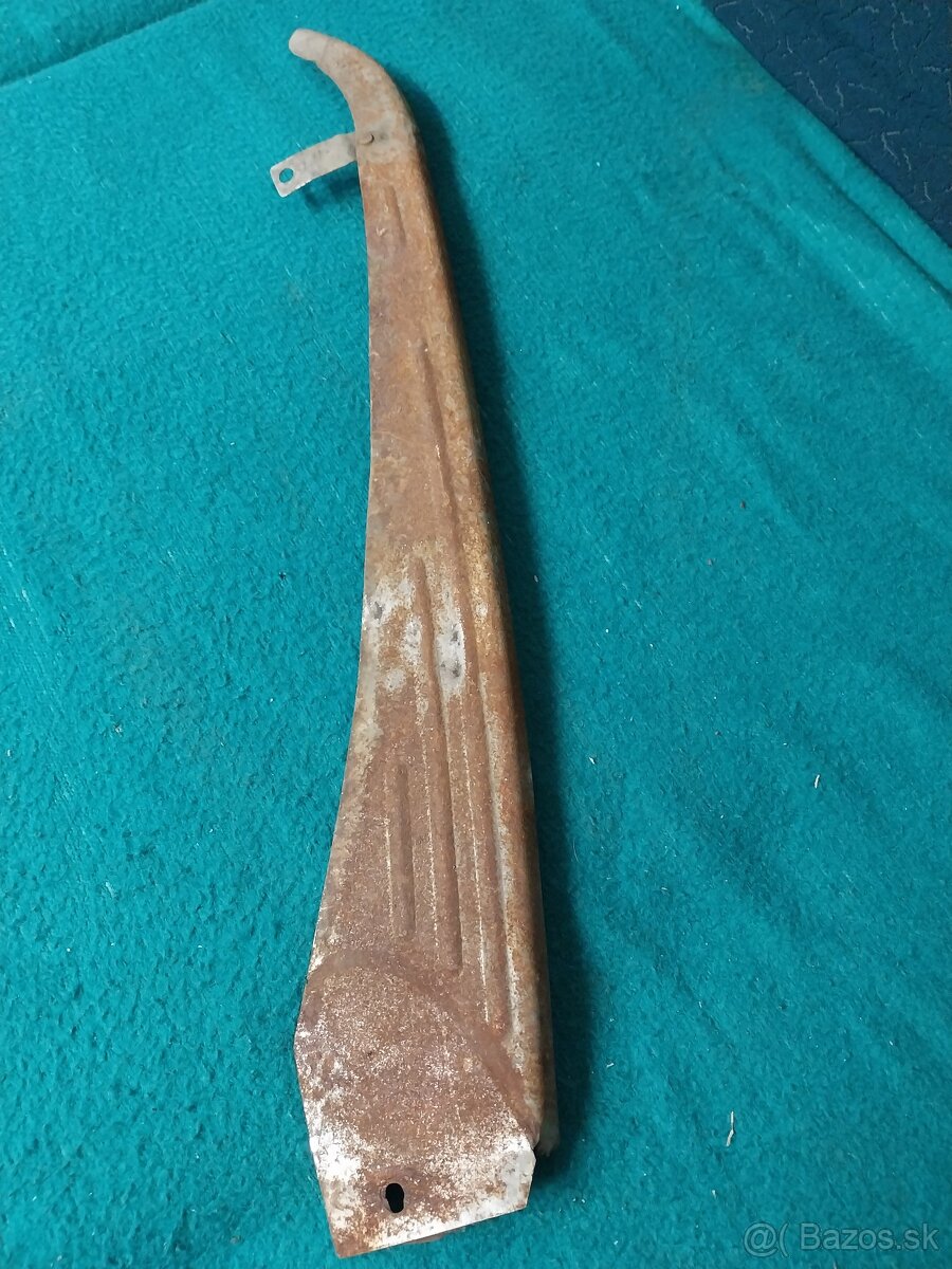 Prodám kryt řetězu Manet - 3