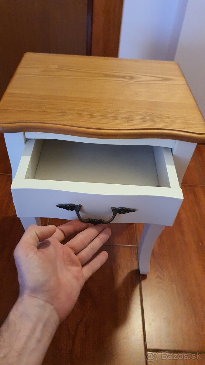nočný stolík - 3