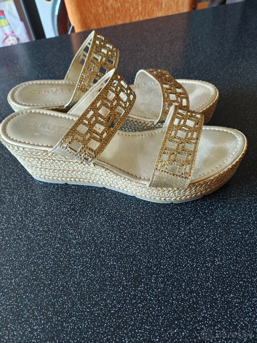 Šľapky na platforme - 3