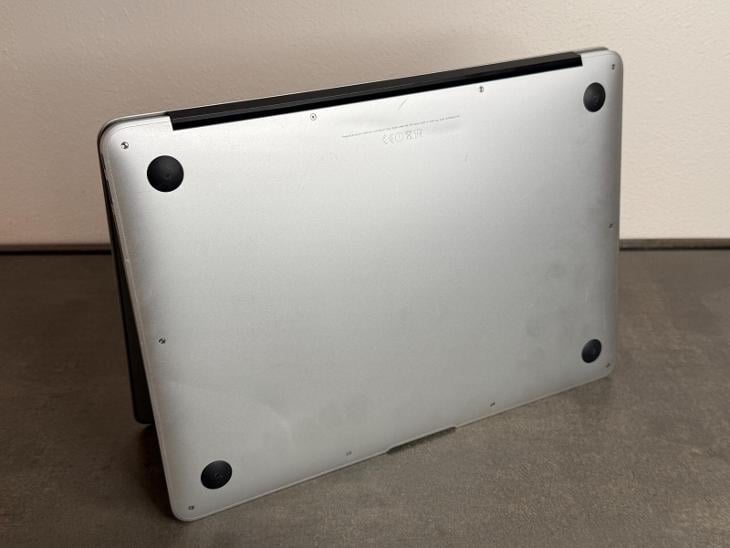 MacBook Air (13-palcový, 2017) - 3