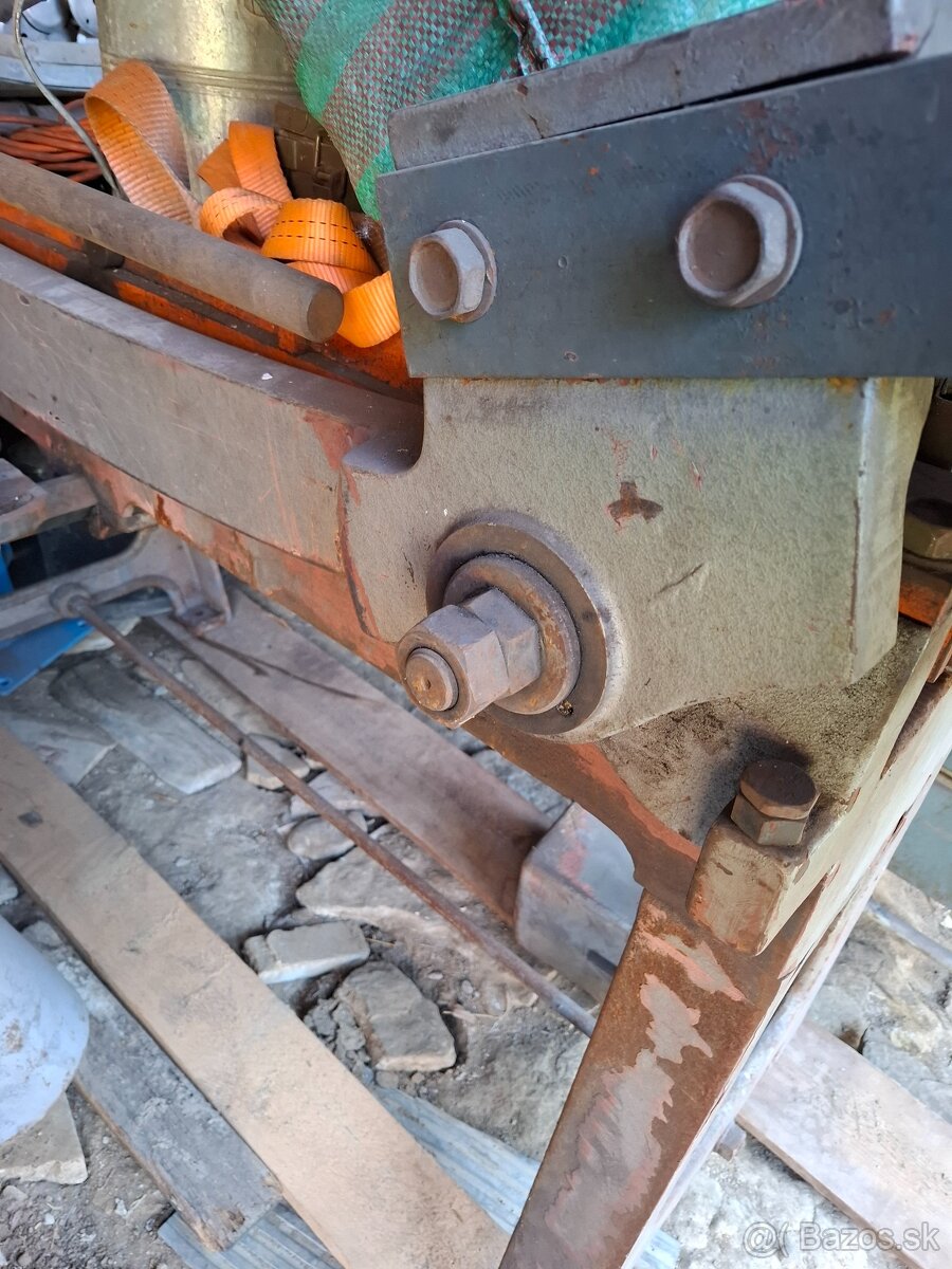 Predám továrenský kompresor dvojvacový, ručné tabuľové nožni - 3
