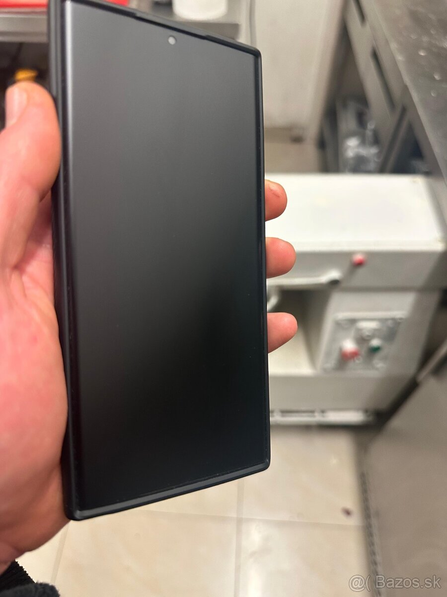Predam Samsung galaxy S22 Ultra 12/256GB TOP STAV - 3