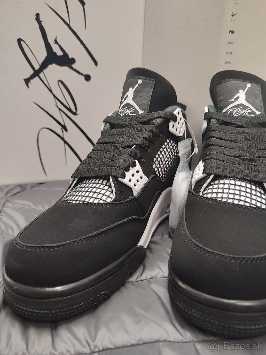 Air Jordan 4 Retro Thunder White - 3