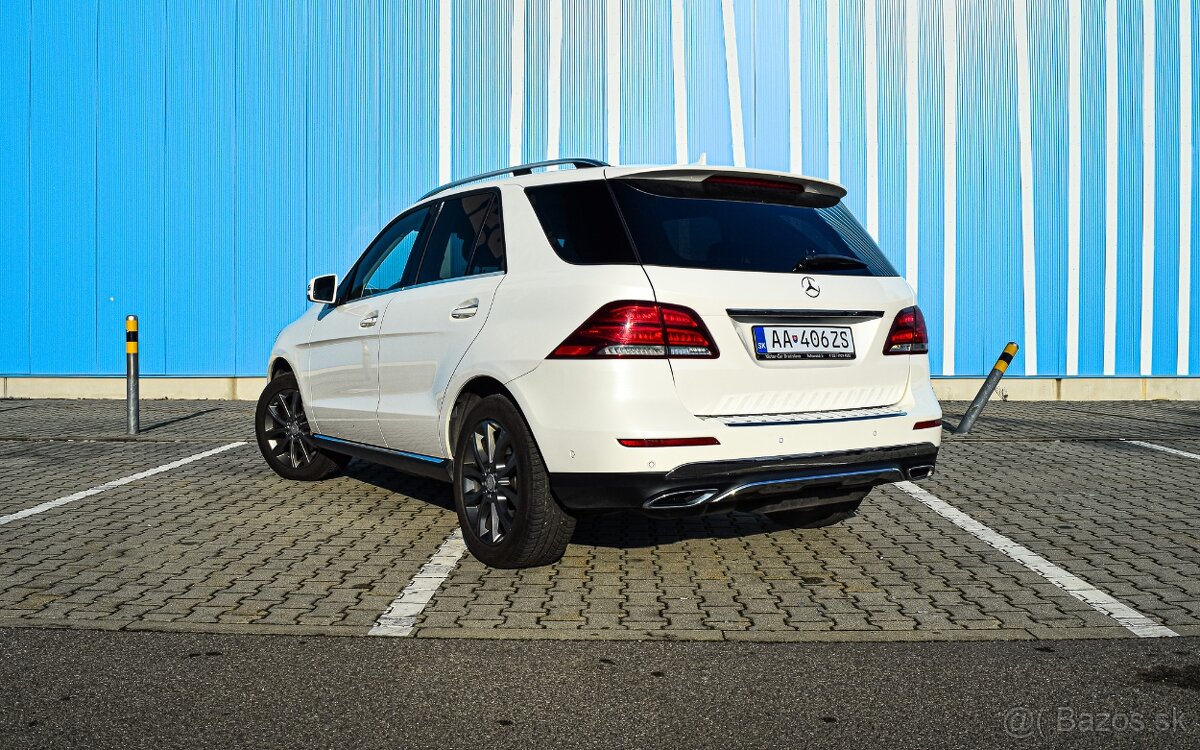 Mercedes-Benz GLE 350d 4Matic - 3