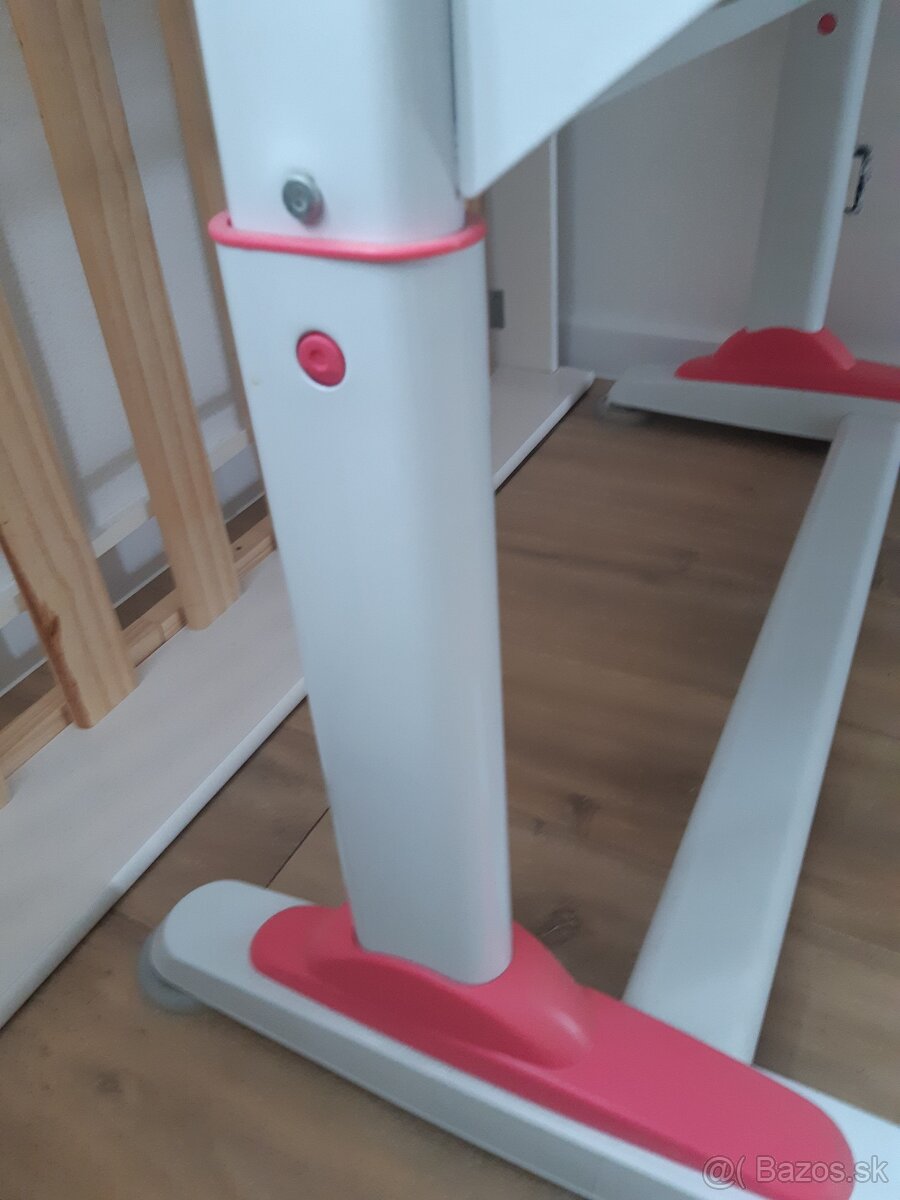 Rastúci písací stôl - 3